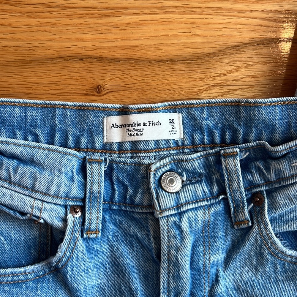 The baggy mid ride jean - Picture 2 of 3